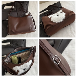 Détails du sac fourre-tout marron avec peluche de chien, grande capacité et bandoulière