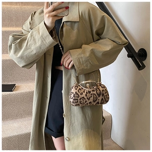 Elegante Leopard-Abendtasche mit Strassgriff und goldener Kette für Damen