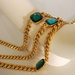 Set di gioielli catena cubana vintage placcato oro con cristalli verdi rettangolari