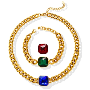 Set gioielli vintage in acciaio titanio dorato con pietre di zircone colorate quadrate