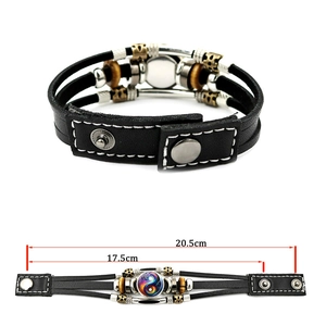 Mehrlagiges Lederarmband für Herren mit Yin-Yang-Motiv und verstellbaren Druckknöpfen