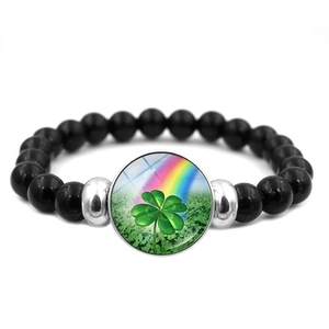 Bracciale di perle con quadrifoglio portafortuna, ciondolo arcobaleno e perline nere