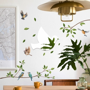 Moderne muurstickers met kleurrijke vogels en groene takken voor slaapkamer decor