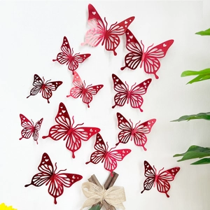 3D holle vlinder muurstickers met rood spiegelverloop en hartpatronen voor wanddecoratie