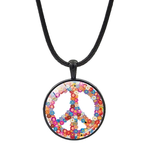 Collier signe de paix floral avec fleurs colorées sur cordon noir pour femmes