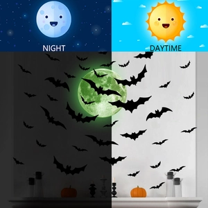 Halloween Wandaufkleber mit 3D Fledermäusen und einem leuchtenden Mond für die Wand