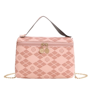 Pink diamond quilt cosmetic handbag with heart pattern and golden chain strap