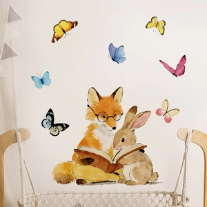 Adesivi murali acquerello con volpe e coniglio che leggono e farfalle colorate per bambini