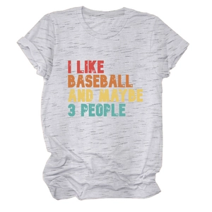 Détail de l'imprimé vintage I LIKE BASEBALL sur un t-shirt en coton gris chiné