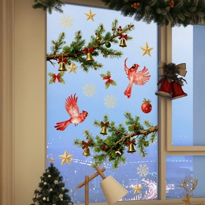 Details von Weihnachtsfensteraufklebern mit roten Kardinälen, Tannenzweigen und Goldglocken