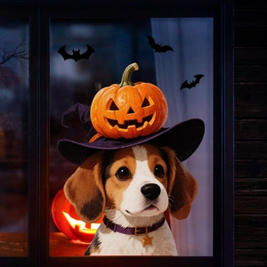 Halloween raamsticker met beagle die een heksenhoed en pompoen draagt op donkerblauwe achtergrond