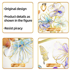 Détails d'autocollants fleurs et papillons dorés imperméables avec texture en relief