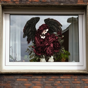 Gotischer Fensteraufkleber mit schwarzem Engel und roten Pfingstrosen auf Glas