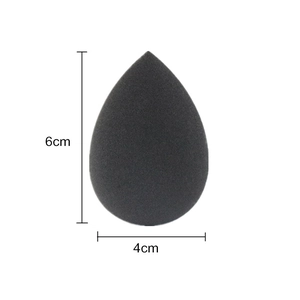 Detailed size specifications for the teardrop makeup sponge measuring 6cm by 4cm in height