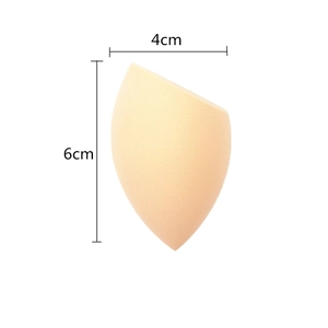 Detailed size chart showing 6cm height and 4cm width for soft teardrop makeup sponges