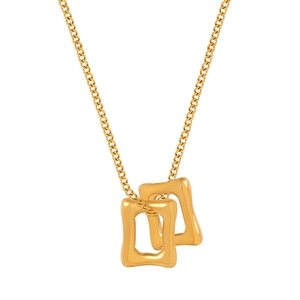 Collier élégant en acier titane doré avec pendentifs rectangulaires creux entrelacés