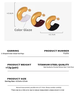 Size guide for C-shaped enamel earrings in titanium steel with 3.1cm dimensions