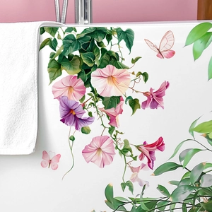 Gros plan détaillé de stickers muraux fleurs de gloire du matin roses et papillons de salle de bain
