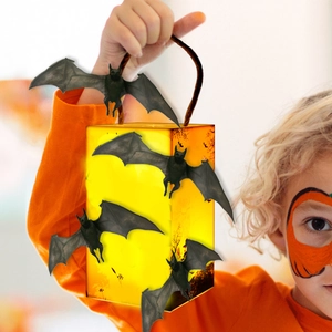 3D Διακοσμητική τσάντα Halloween με νυχτερίδες που κρατά παιδί με μακιγιάζ κολοκύθας