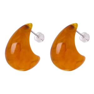 French retro amber resin teardrop earrings in titanium steel with stylish tortoise shell pattern