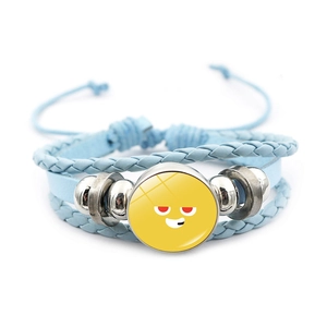 Bracciale multistrato in pelle intrecciata blu con ciondolo in vetro e motivo emoticon