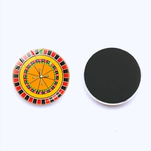 Front and back view of a 25mm roulette wheel fridge magnet with crystal glass and magnetic base