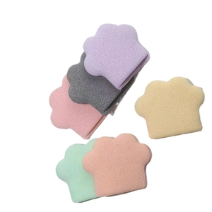 Extra large cat paw cleansing sponge set in multiple colors for deep facial cleaning