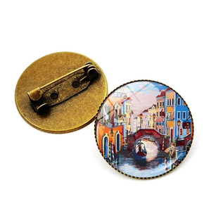 Detail of Venice landscape oil painting brooch with bronze base and safety pin closure