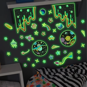 Stickers Muraux Fluorescents Planètes de l'Espace Étoiles Astronaute Fusée UFO Autocollants Disque Vinyle pour Chambre d'Enfant Chambre à Coucher Décor Maison