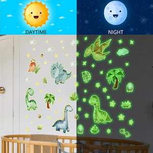 Stickers muraux dinosaures luminescents pour chambre d'enfant avec effet jour et nuit