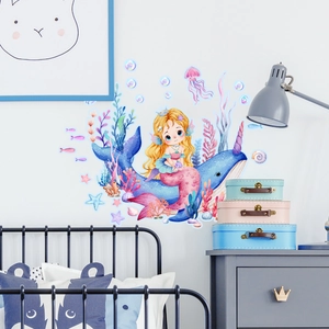 Sticker mural lumineux sirène et narval pour chambre d'enfant avec décors marins brillants
