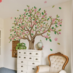 Grand sticker mural cerisier en fleurs aquarelle avec feuilles vertes et fleurs roses