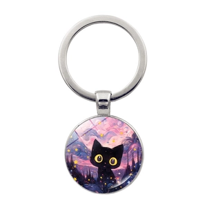 Dettaglio portachiavi gatto dei cartoni con ciondolo in vetro cielo stellato e anello argento