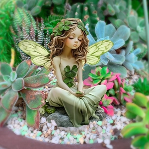 Clover Fairy Garden Stake Waterproof Flat PVC Decorative Outdoor Yard Plug-in Decoration For Lawn Patio Flowerbed Ornament