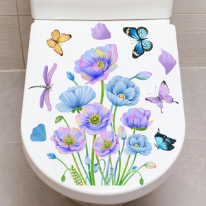 Blumen WC-Aufkleber mit Aquarell-Mohnblumen und bunten Schmetterlingen auf weißem Deckel