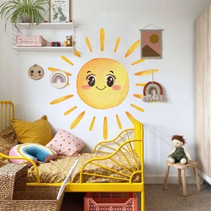 Sticker Mural Soleil Souriant Dessin Animé Imperméable PVC Style Aquarelle Pour Chambre D'enfant Salon Grand Soleil Jaune