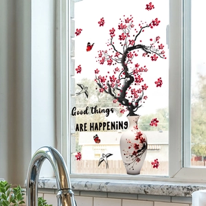 Adesivo per vetri con fiori di prugno cinese e testo decorativo Good things are happening