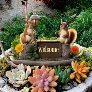 Cute squirrel garden welcome stake with LED street lamp for outdoor yard landscape decor