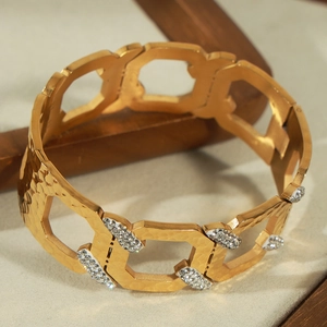Men's gold-plated geometric C-shape open bangle with hammered texture and cubic zirconia