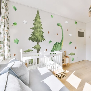 Stickers muraux dinosaures aquarelle avec arbres et feuilles vertes pour chambre d'enfant