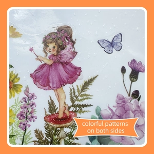 Detail van watervaste raamsticker fee en bloemen met waterdruppels en dubbelzijdige kleurendruk