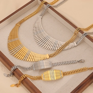 Ensemble de bijoux chaîne cubaine double couche avec pendentifs géométriques diamantés