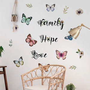 Stickers muraux fleurs papillons et texte Family Hope Love pour déco de salon