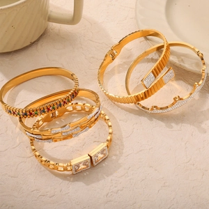 Bracciale Rigido Corona Strass Vintage Acciaio Al Titanio Cavo Geometrico Placcato Oro Gioielli Di Lusso Da Donna