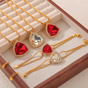 Französisches Vintage-Schmuckset aus Titanstahl mit Kristall-Dreieck-Anhängern