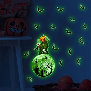 Φωσφορίζοντα αυτοκόλλητα τοίχου Halloween με φεγγάρι, κάστρο και νυχτερίδες στο σκοτάδι