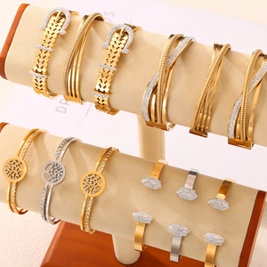 Bracelet Jonc En Acier Titane Plaqué Or Strass Arbre De Vie Boucle De Ceinture Design Ouvert Bijoux Pour Femmes