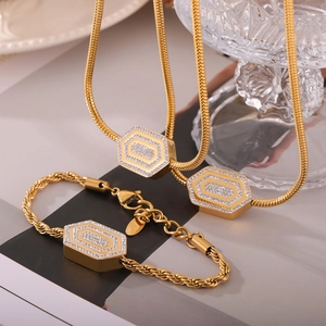 Achteckiges Diamant-Set mit 18K vergoldeter Schlangenkette und Kordelarmband