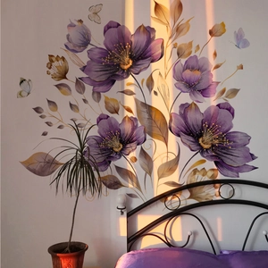 Adesivi murali con fiori viola e farfalle acquerello per decorazione camera