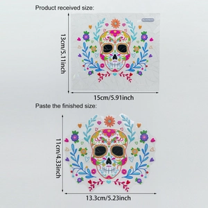 Sticker de fenêtre crâne en sucre coloré avec motifs floraux, taille 15x13cm